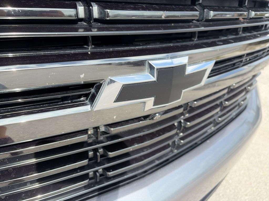 Certified 2022 Chevrolet Suburban RST w/ Luxury Package AWD/4WD image 37