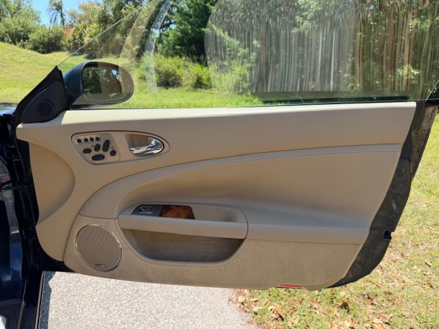 Used 2008 Jaguar XKR R image 19