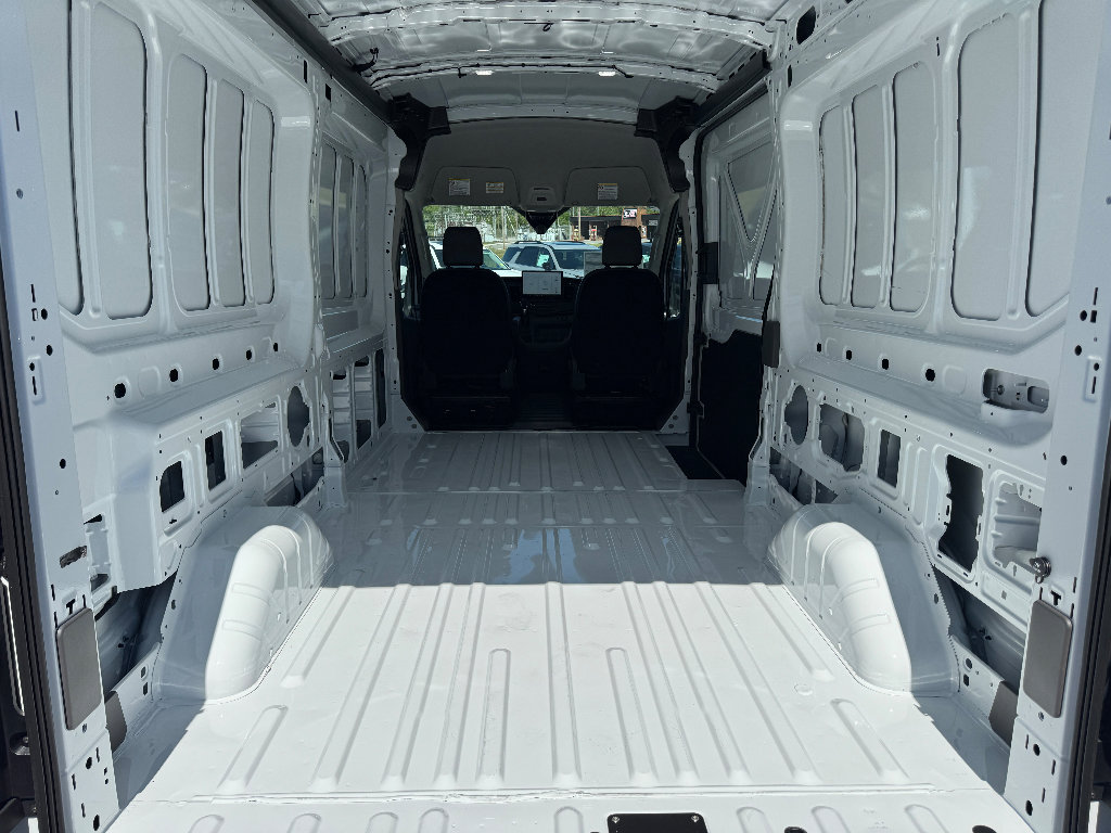 New 2026 Ford Transit 250 148 Medium Roof RWD image 15