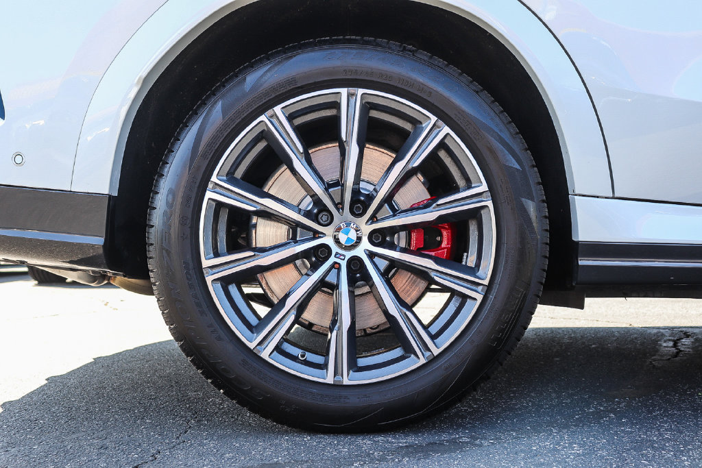 Used 2026 BMW X6 M60i AWD/4WD image 8