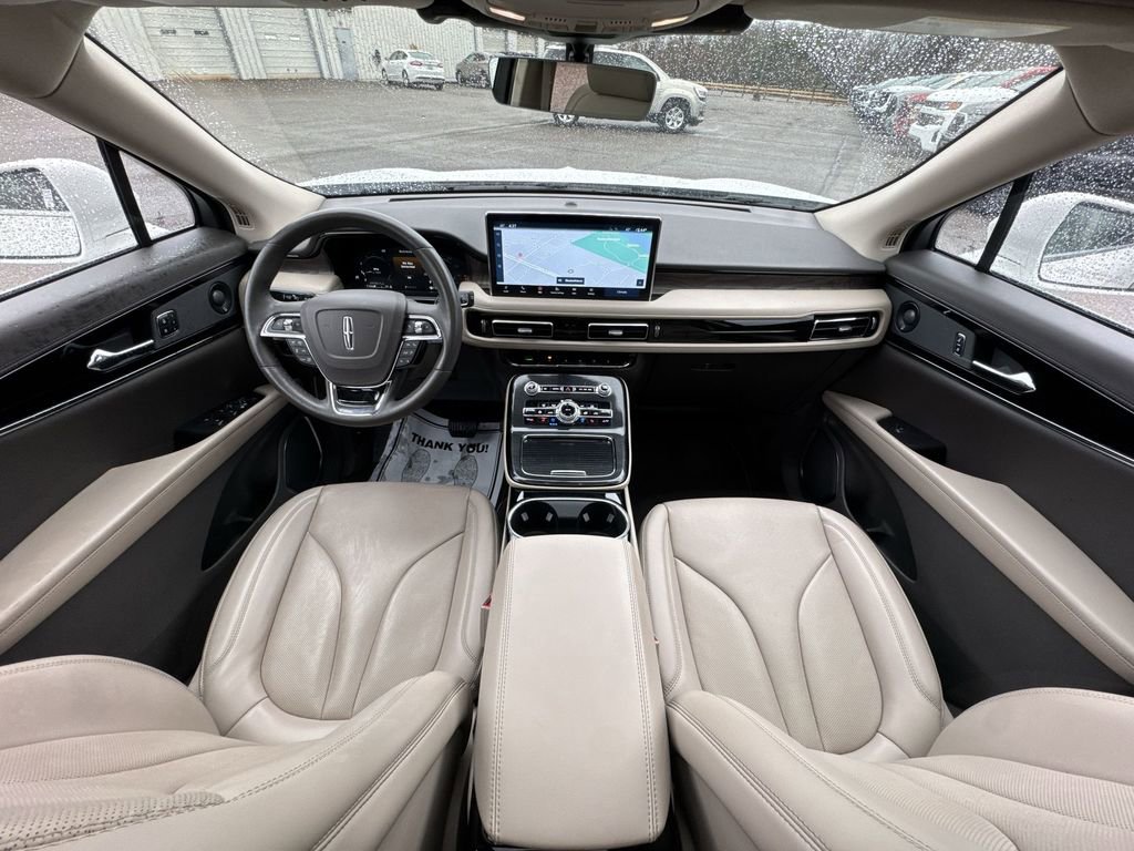 Used 2023 Lincoln Nautilus Reserve w/ Equipment Group 201A image 21
