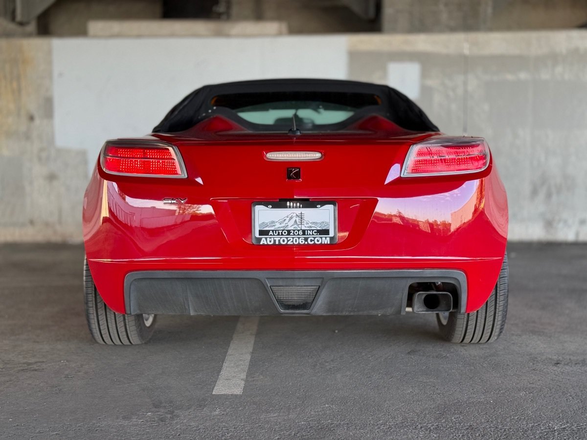 Used 2007 Saturn Sky RWD image 5