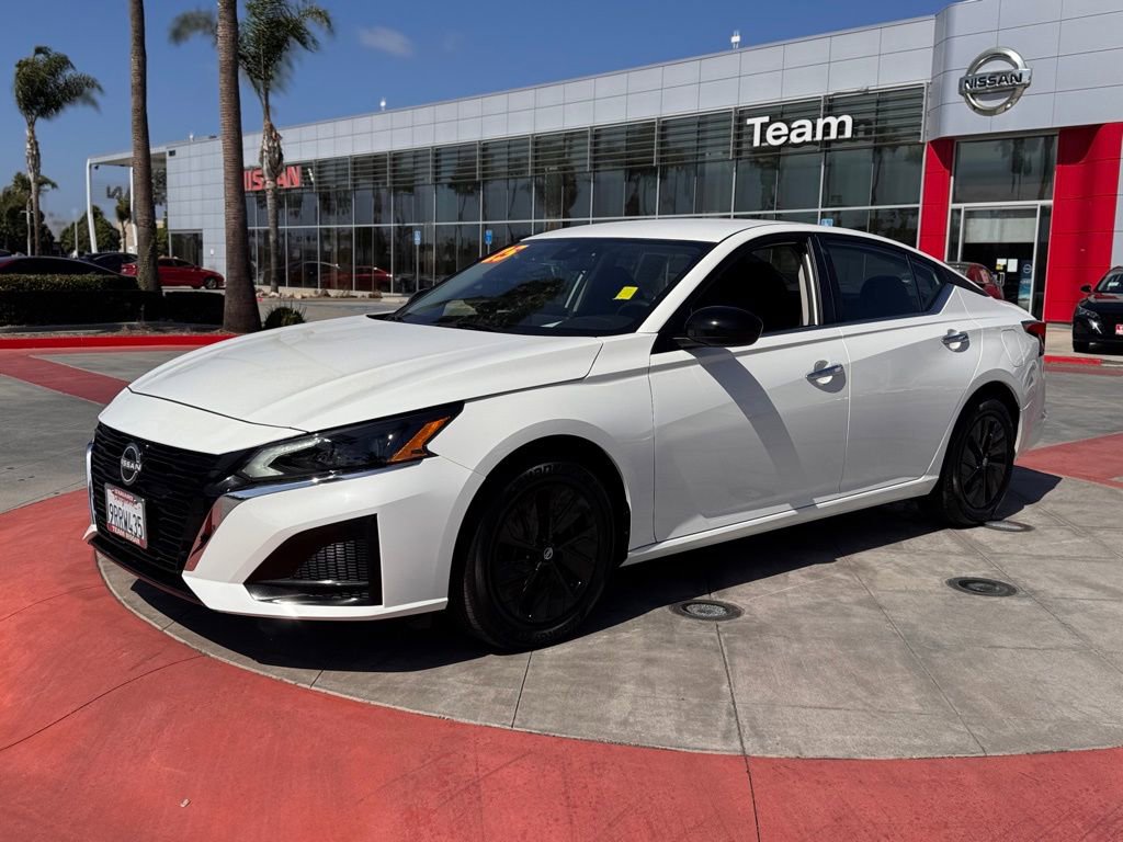 Certified 2025 Nissan Altima 2.5 S image 4