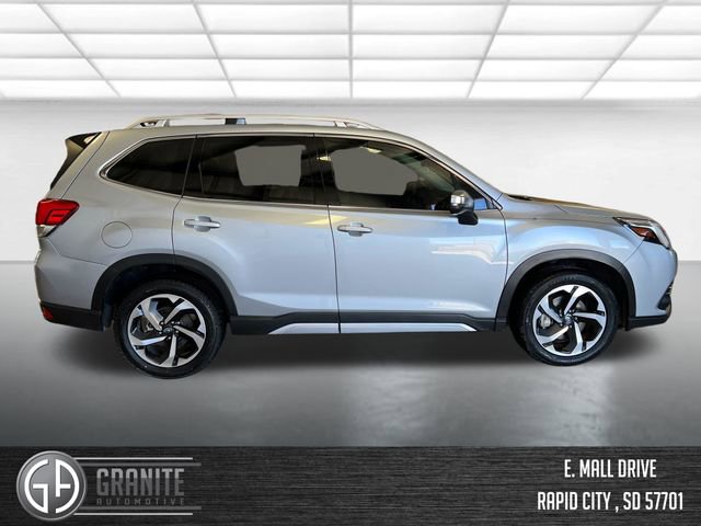 Used 2024 Subaru Forester Touring w/ Convenience Package AWD/4WD image 7