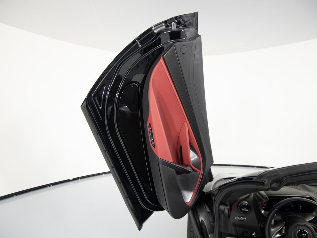 Used 2024 McLaren 750S Spider image 11