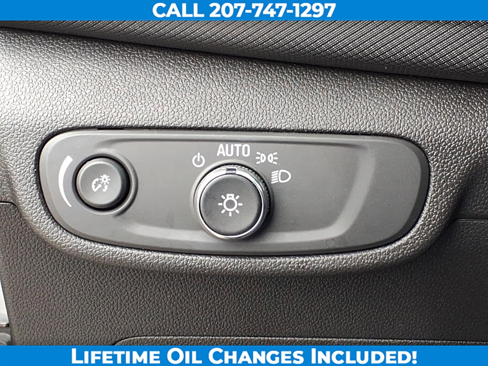 Used 2025 Chevrolet TrailBlazer LT AWD/4WD image 15