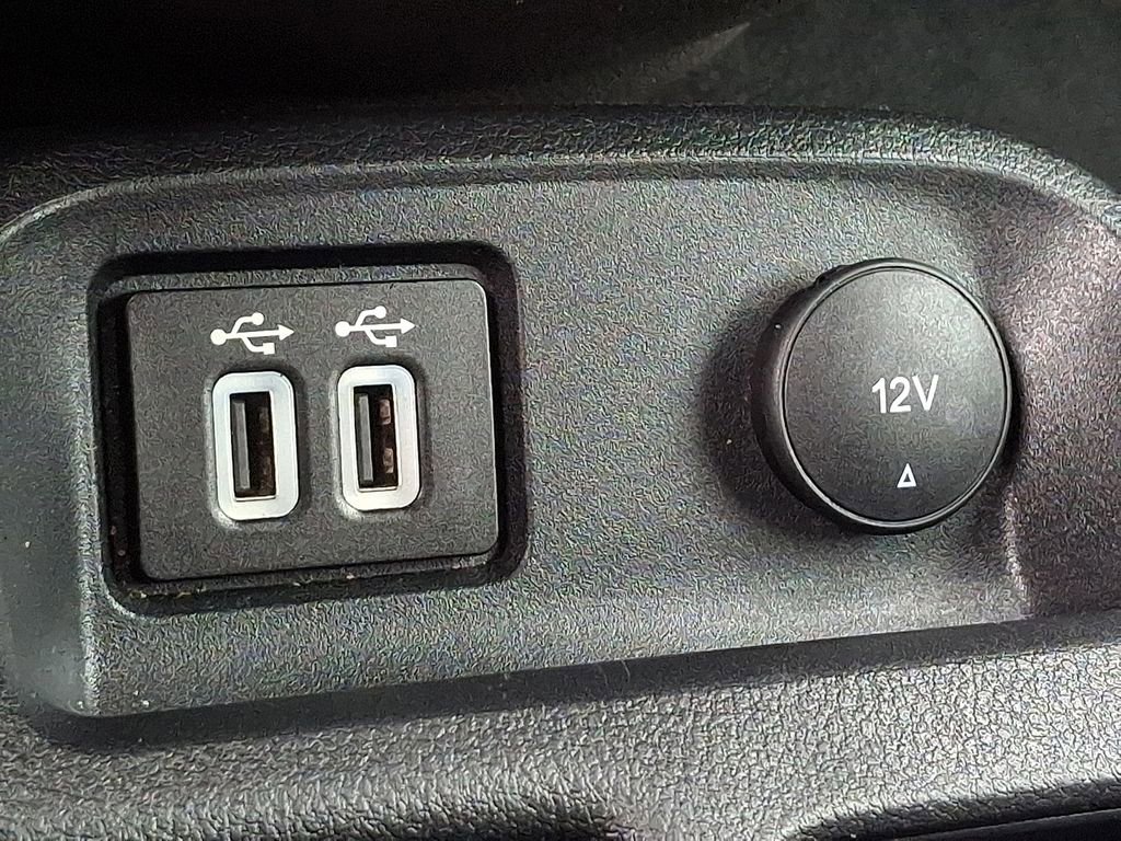 Used 2020 Ford Transit Connect XL image 25