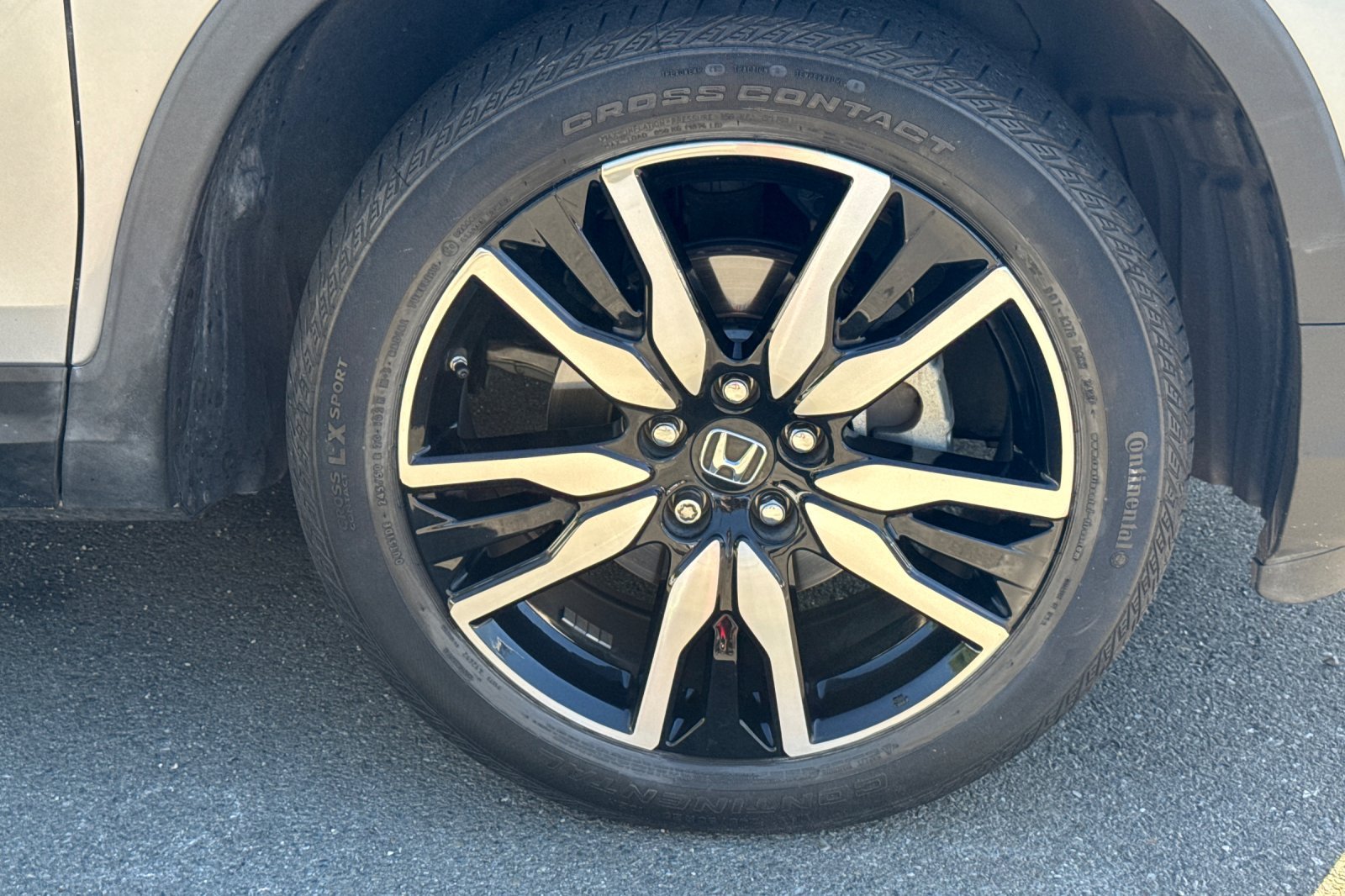Used 2020 Honda Pilot Touring image 4