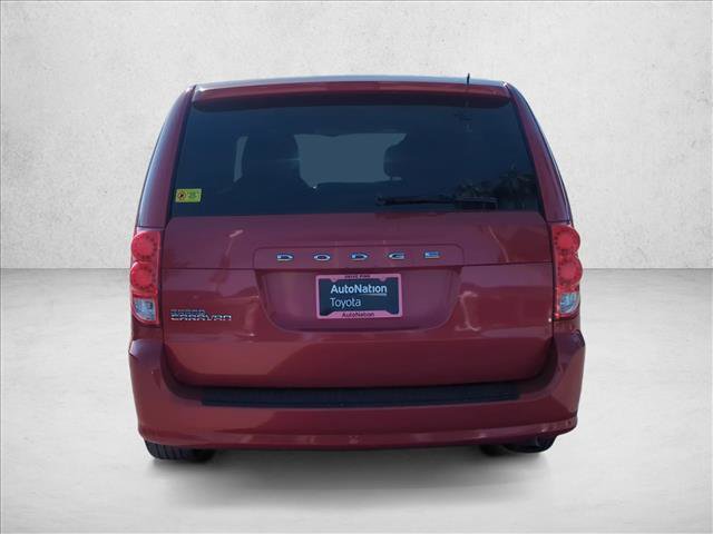 Used 2014 Dodge Grand Caravan SXT w/ Blacktop Package FWD image 6