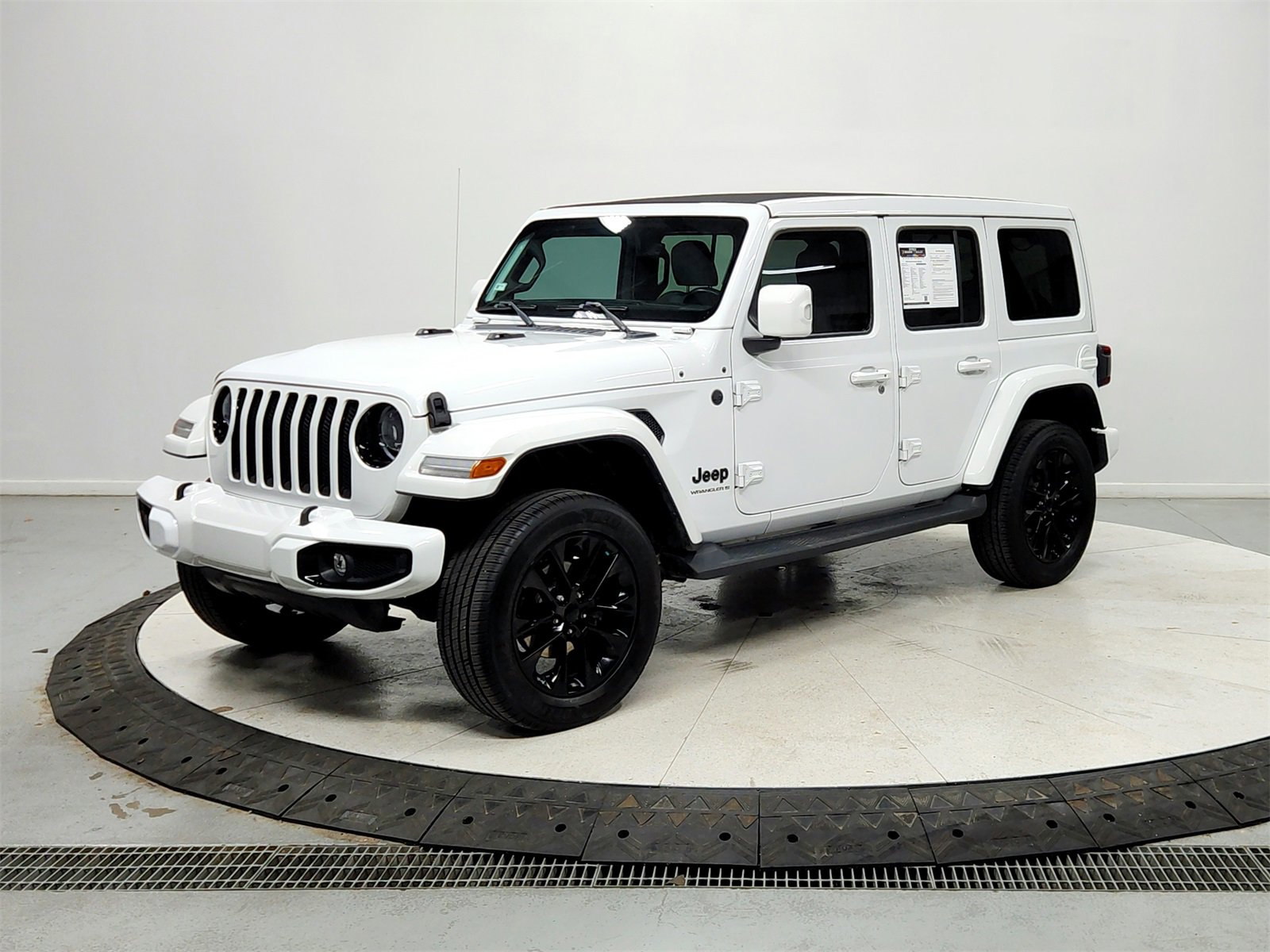 Used 2023 Jeep Wrangler Altitude image 3