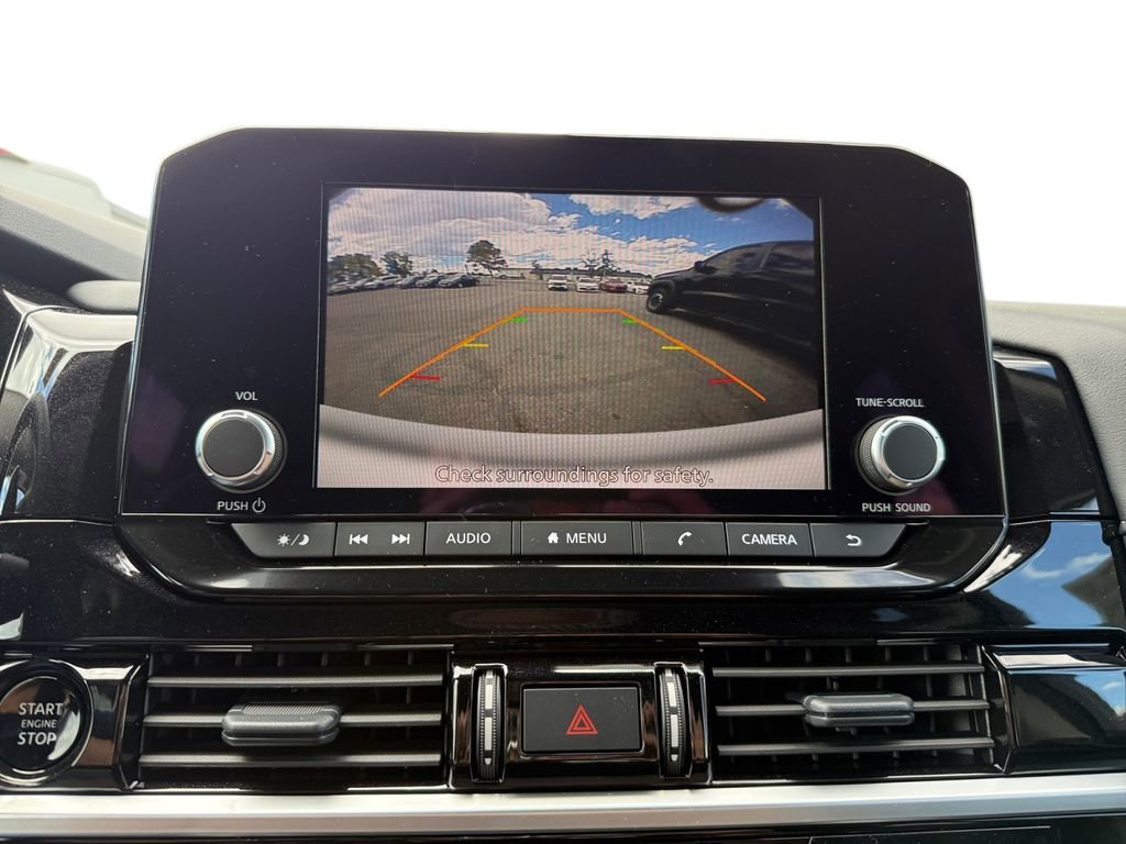 New 2025 Nissan Pathfinder SV w/ Black Appearance Package image 20