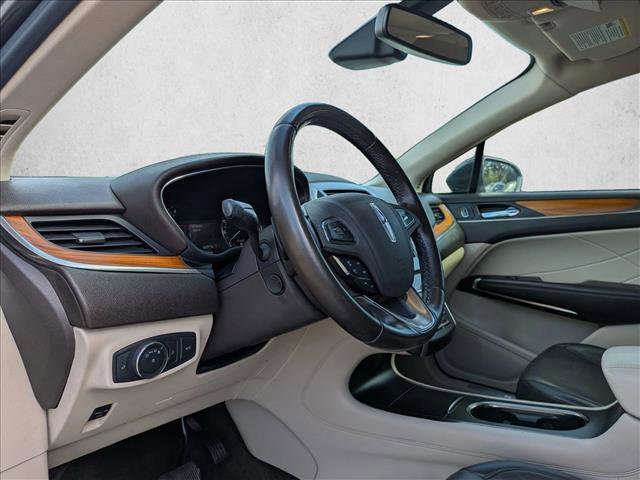 Used 2018 Lincoln MKC Select w/ Select Plus Package FWD image 12
