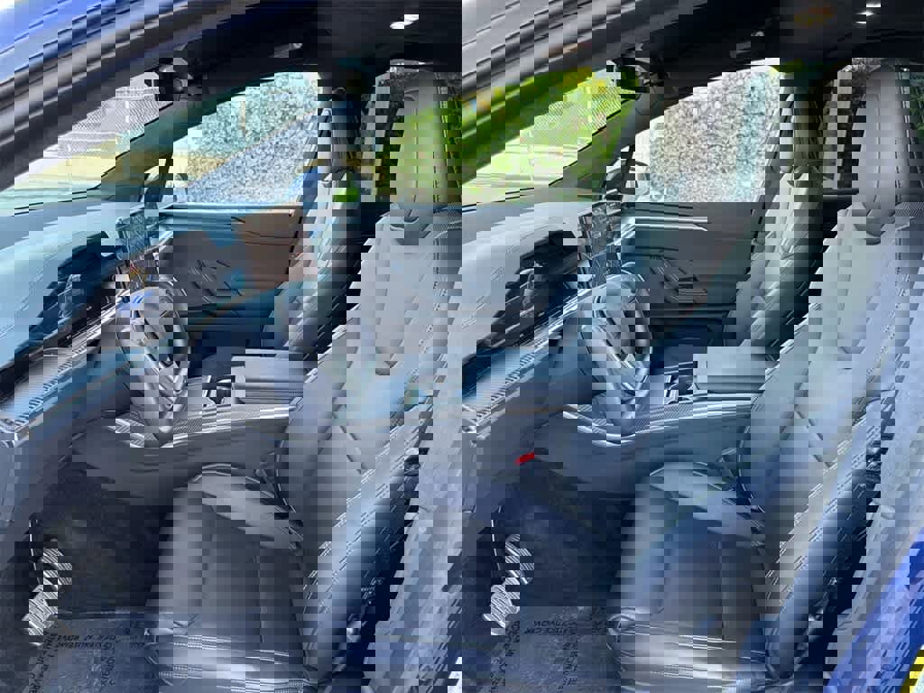 Used 2022 Tesla Model X Plaid image 26