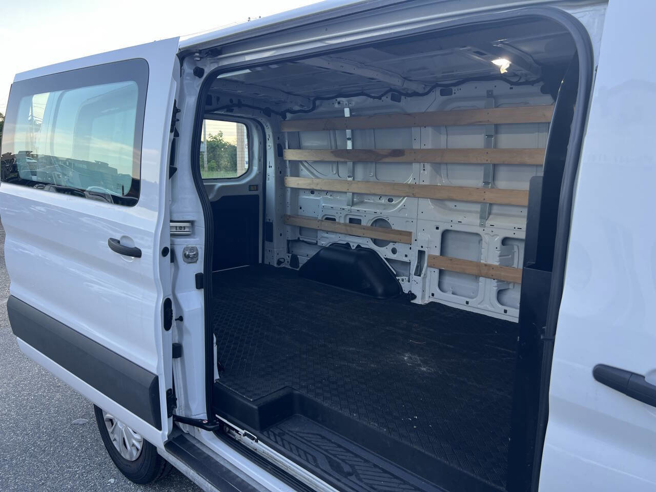 Used 2023 Ford Transit 250 Low Roof w/ Exterior Upgrade Package image 15