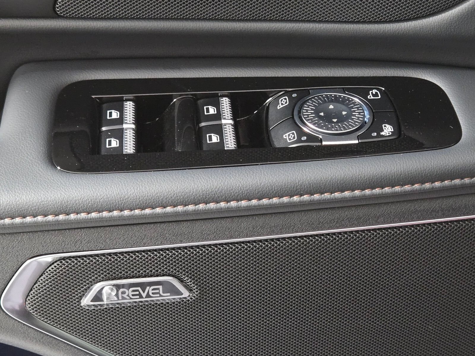 New 2026 Lincoln Nautilus Reserve w/ Jet Appearance Package AWD/4WD image 23