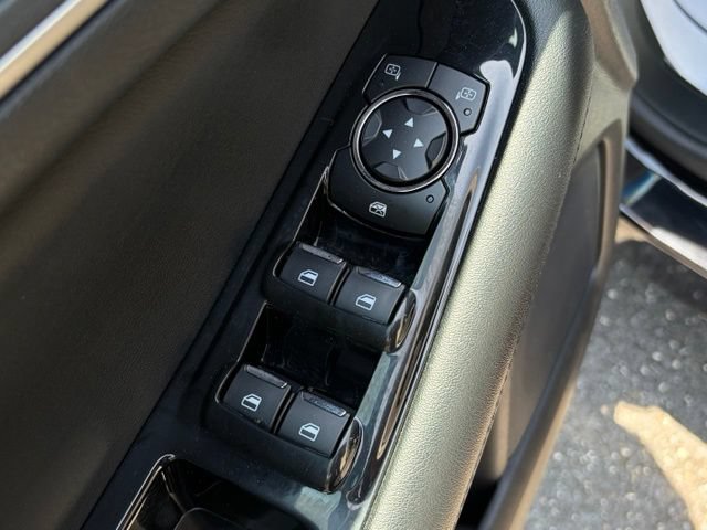 Used 2020 Ford Edge SEL w/ Convenience Package AWD/4WD image 12