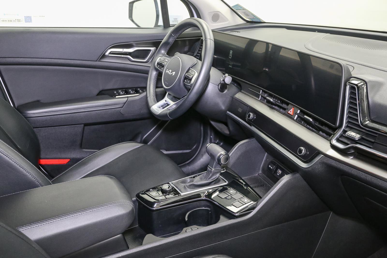 Used 2024 Kia Sportage EX AWD/4WD image 21
