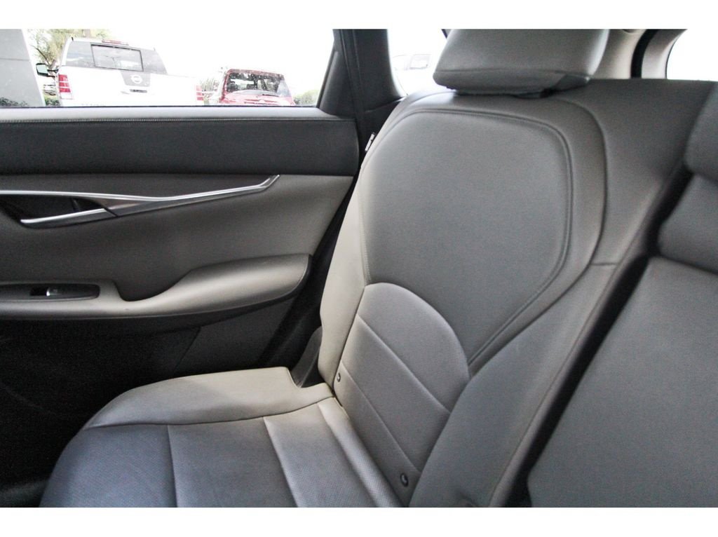 Used 2023 INFINITI QX50 Luxe FWD image 11