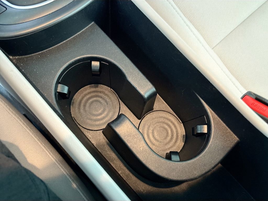 Used 2025 Hyundai Kona SEL AWD/4WD image 15