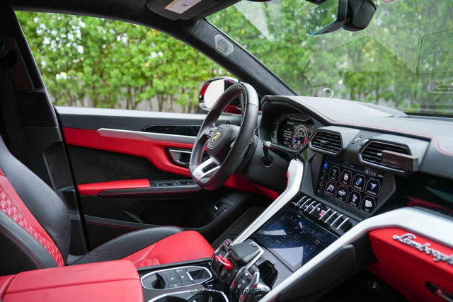 Used 2019 Lamborghini Urus image 43