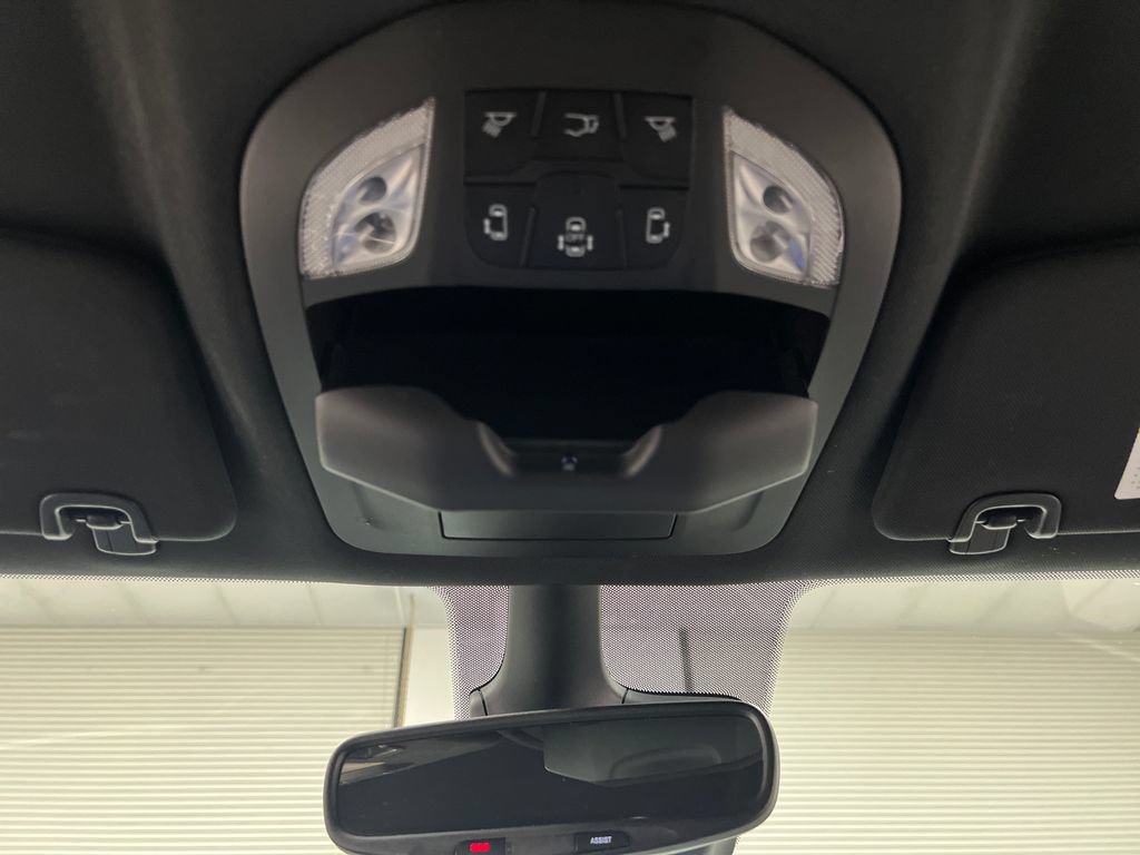 Used 2025 Chrysler Pacifica Select FWD image 72