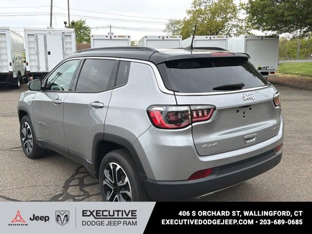 Used 2023 Jeep Compass Limited w/ Sun and Sound Group AWD/4WD image 8