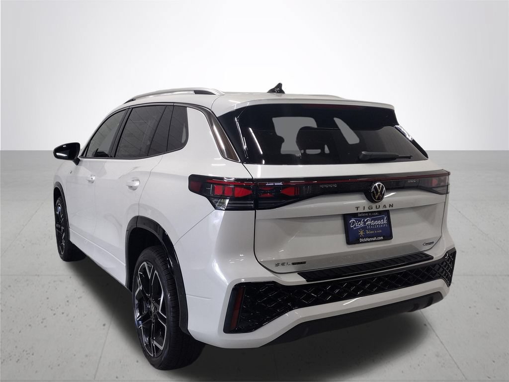 New 2026 Volkswagen Tiguan SEL R-Line AWD/4WD image 11