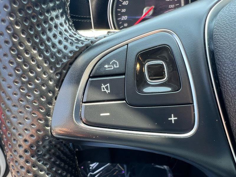 Used 2018 Mercedes-Benz E 300 4MATIC w/ Premium 2 Package (Q02) image 22