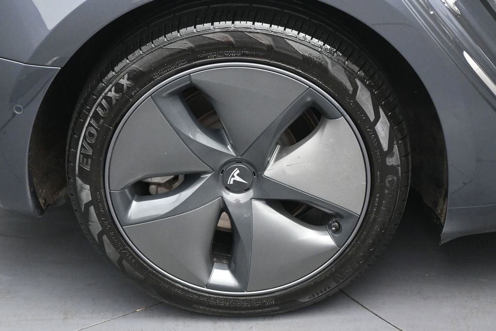 Used 2020 Tesla Model 3 Standard Range Plus RWD image 34