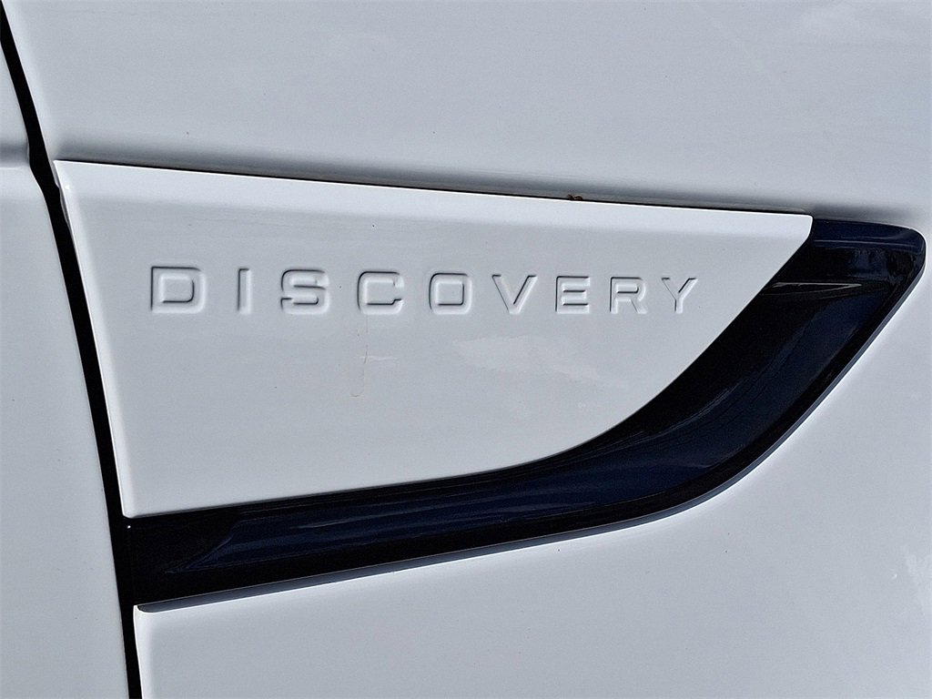 Used 2023 Land Rover Discovery S image 30