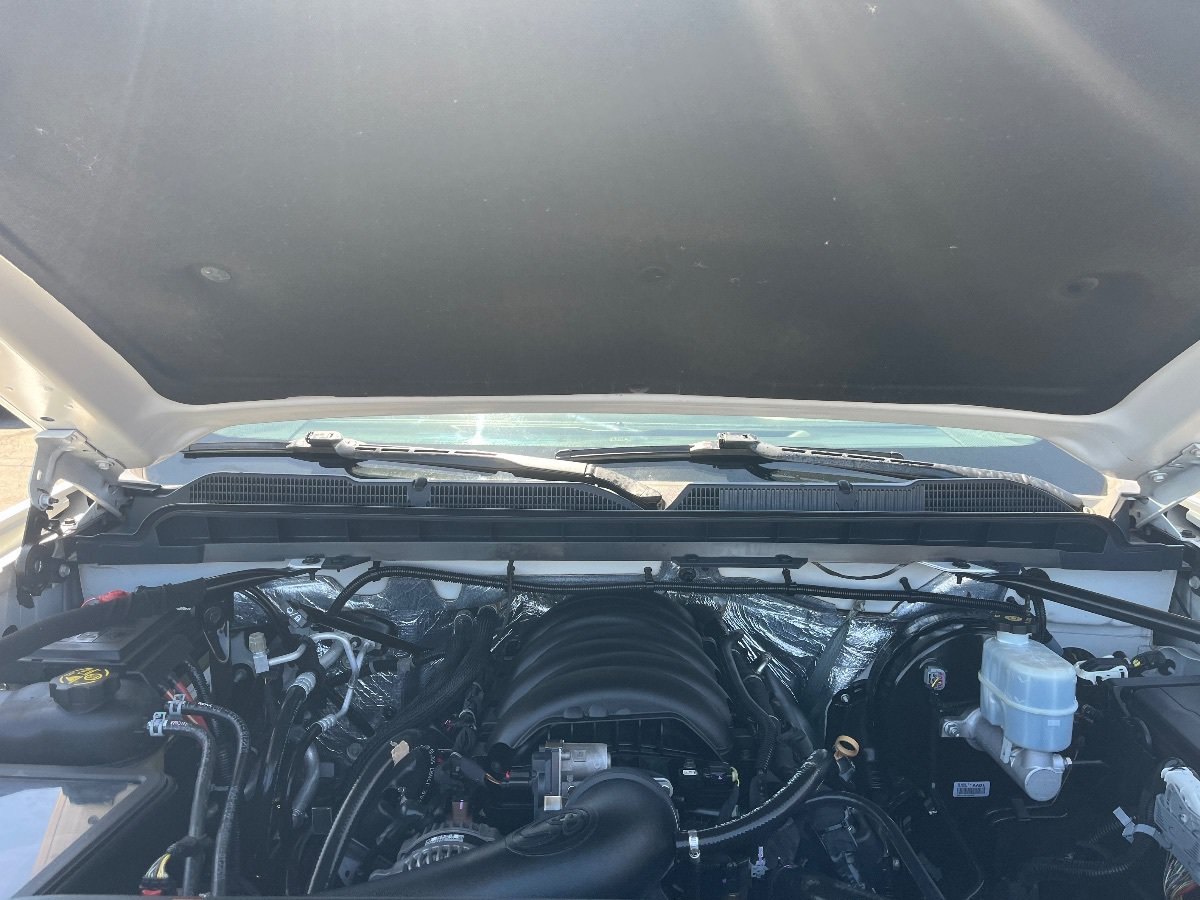Used 2018 Chevrolet Silverado 1500 LT w/ All Star Edition AWD/4WD image 38