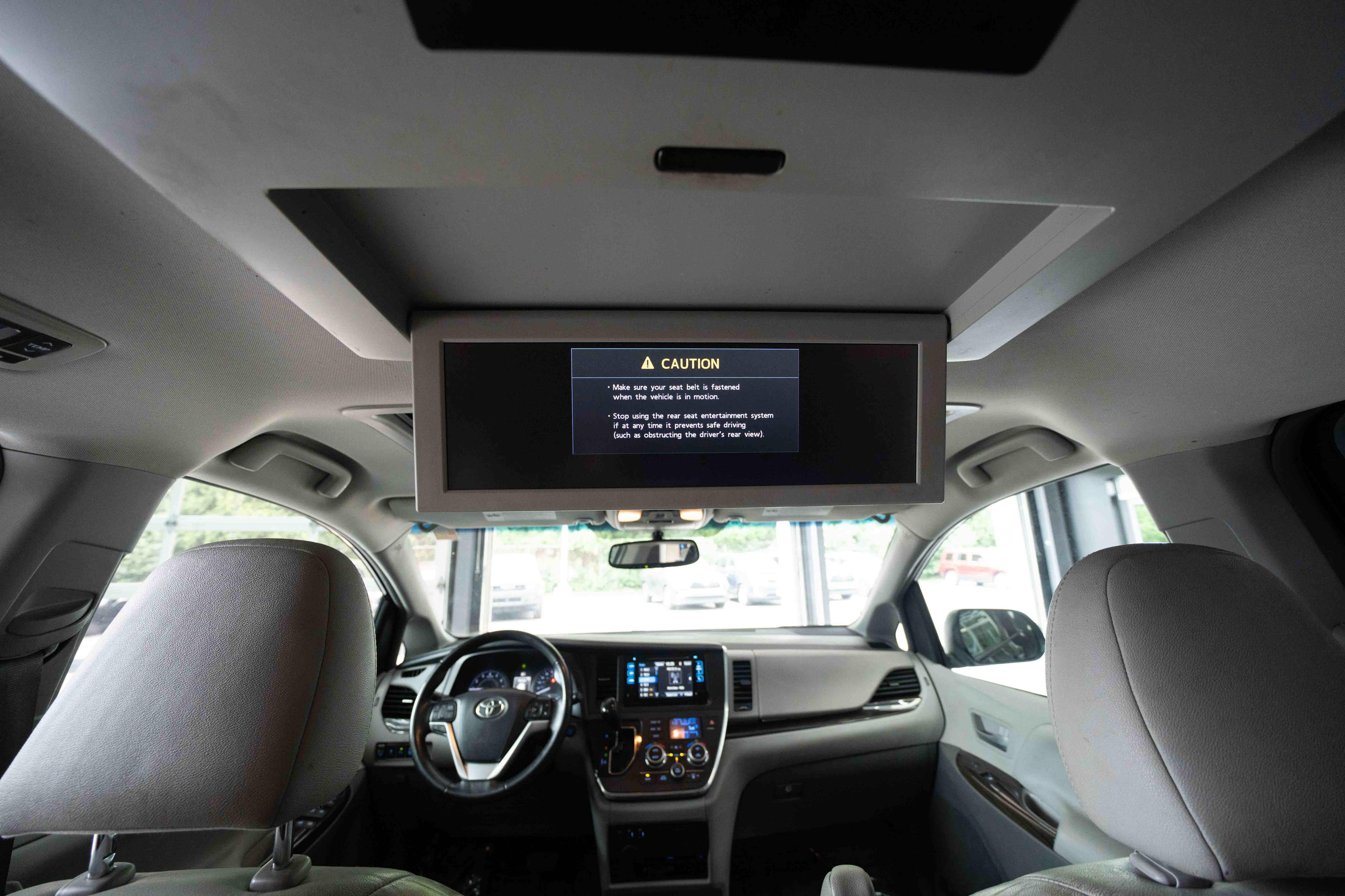 Used 2017 Toyota Sienna XLE Premium FWD image 23