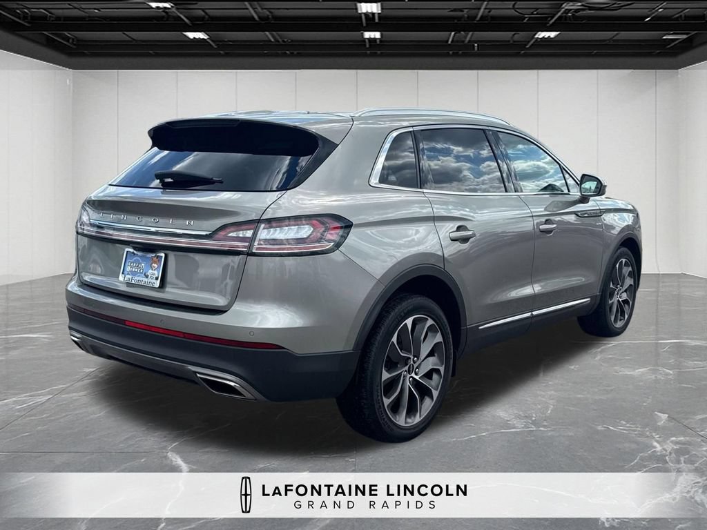 Certified 2023 Lincoln Nautilus Reserve AWD/4WD image 5