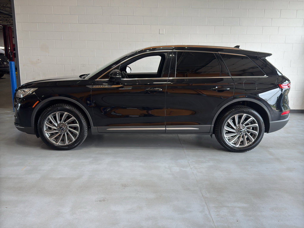Used 2023 Lincoln Corsair Reserve w/ Equipment Group 201A AWD/4WD image 2