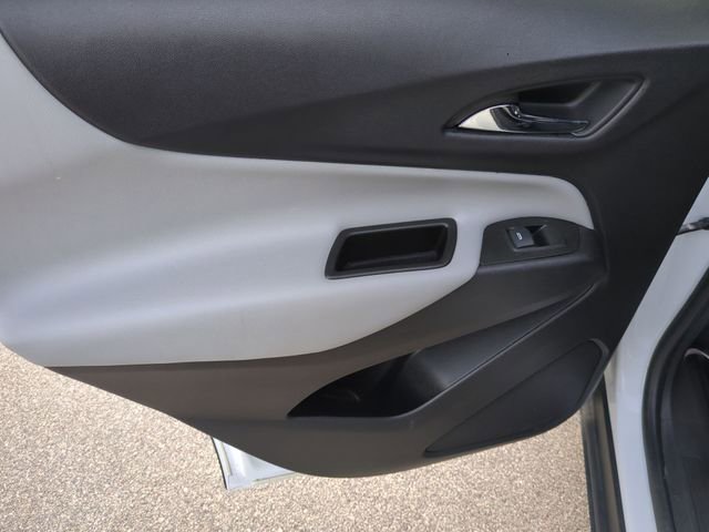 Used 2022 Chevrolet Equinox LS w/ LS Convenience Package image 26