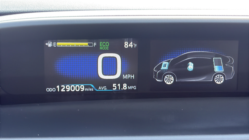 Used 2016 Toyota Prius Three Touring FWD image 20