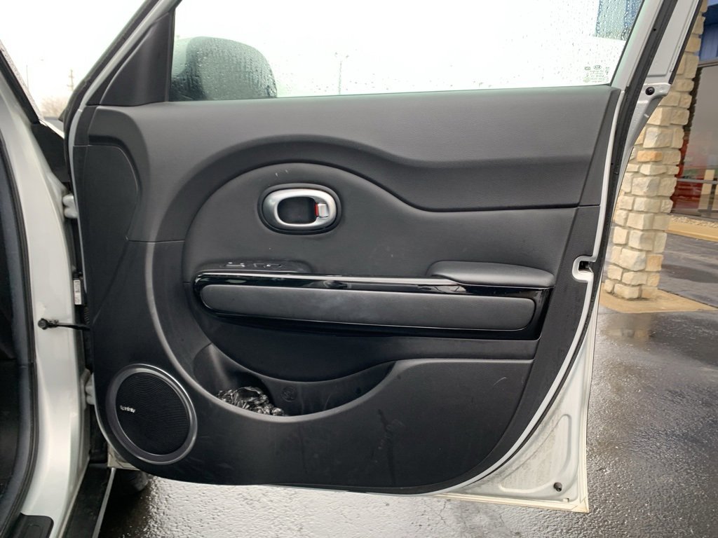 Used 2015 Kia Soul + w/ Primo Package image 19