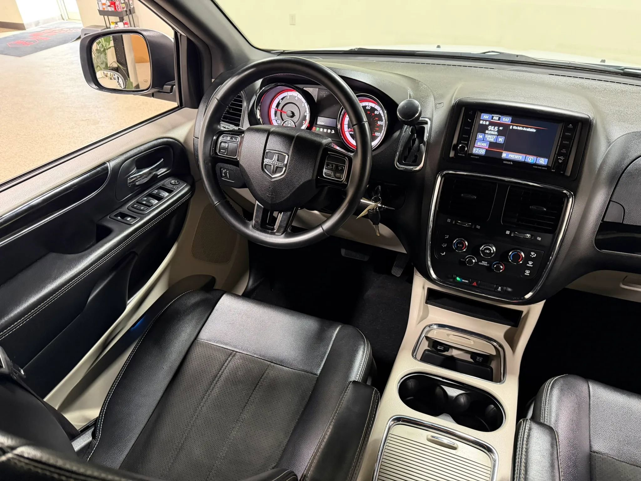 Used 2019 Dodge Grand Caravan SXT FWD image 53