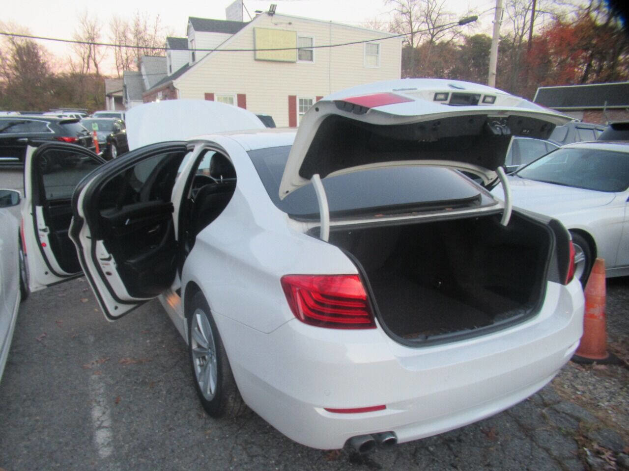 Used 2015 BMW 528i xDrive Sedan AWD/4WD image 8