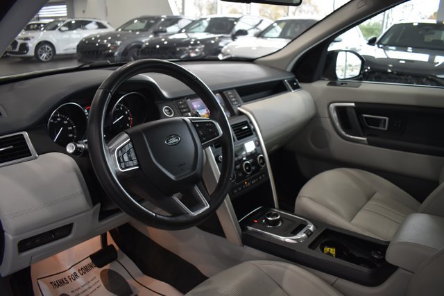 Used 2019 Land Rover Discovery Sport HSE AWD/4WD image 11