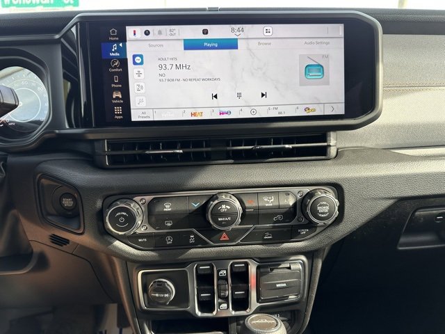 New 2025 Jeep Gladiator Sport image 20