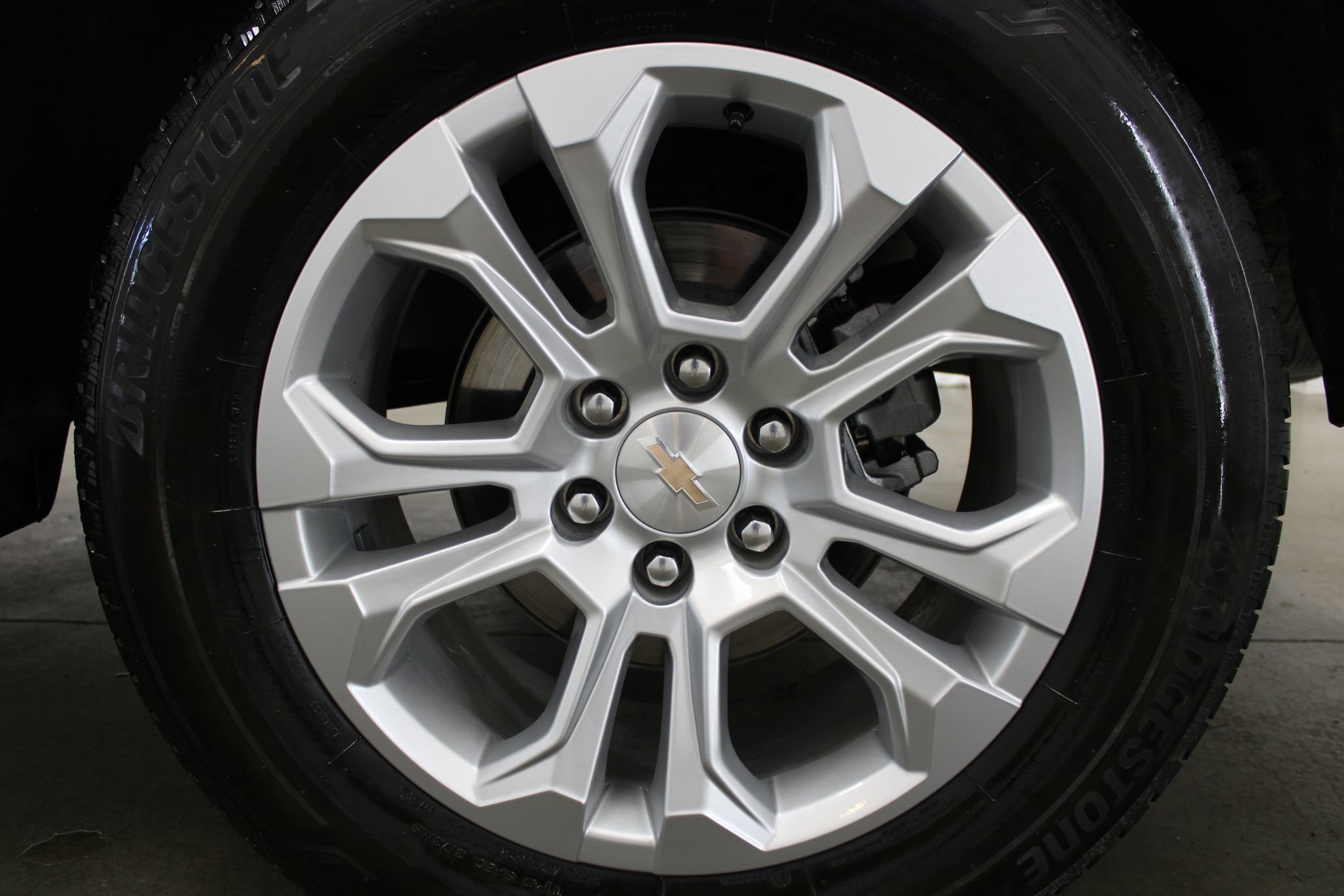Used 2025 Chevrolet Silverado 1500 LTZ image 9