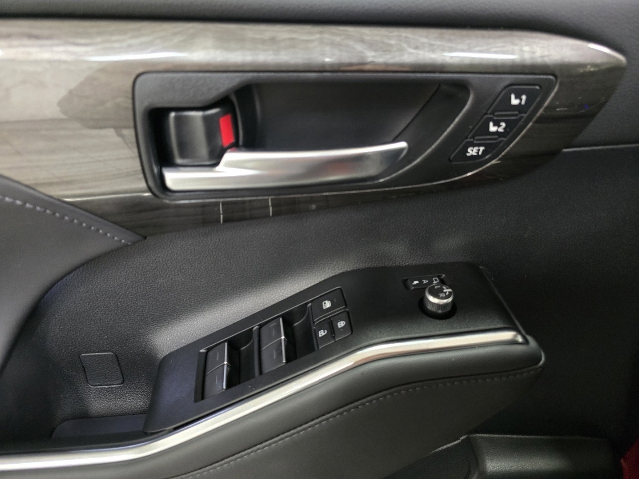 New 2026 Toyota Highlander Platinum image 26