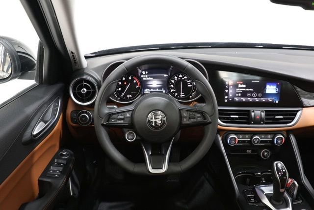 Used 2020 Alfa Romeo Giulia AWD w/ Cold Weather Package image 11