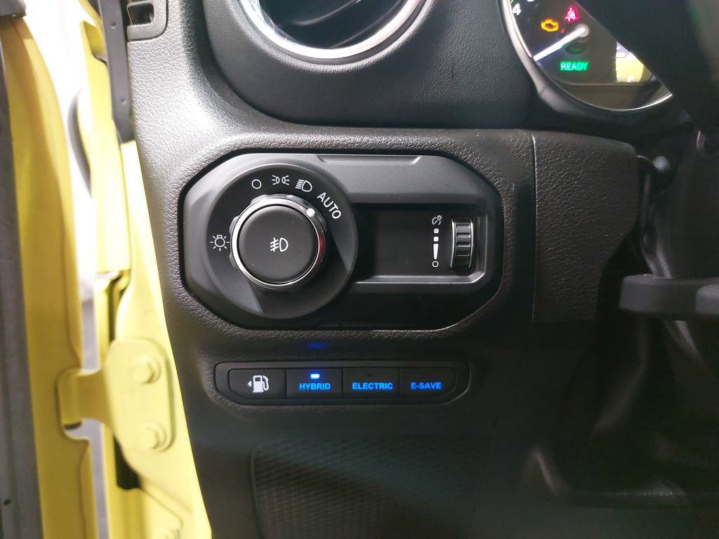 Used 2023 Jeep Wrangler Unlimited Sahara w/ Cold Weather Group image 26