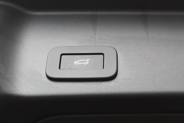 Used 2025 Land Rover Range Rover Evoque S image 26