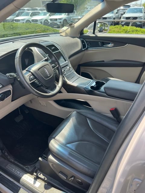 Used 2019 Lincoln Nautilus Reserve w/ Driver Assistance Package FWD image 4