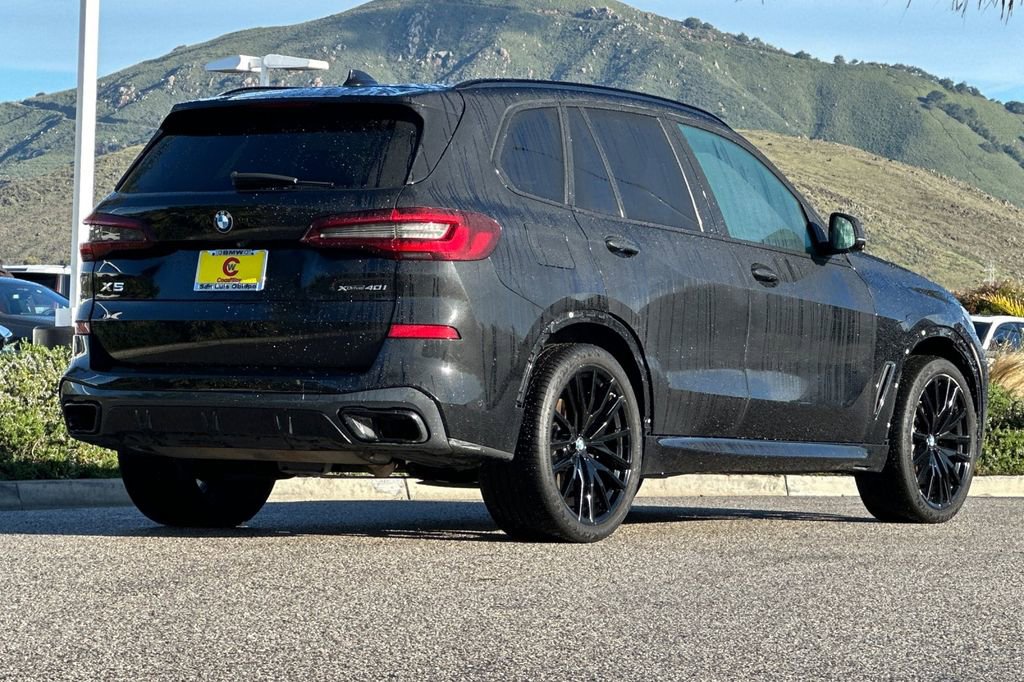 Used 2021 BMW X5 xDrive40i w/ M Sport Package image 3