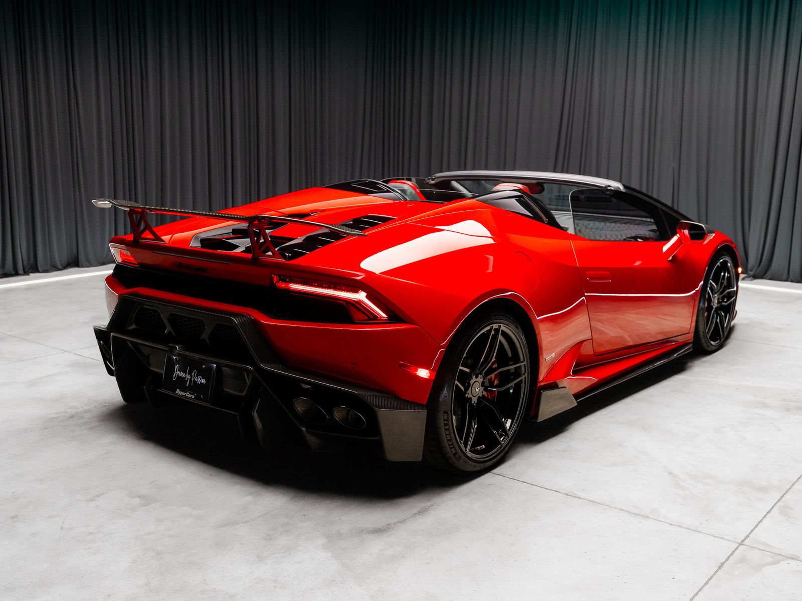 Used 2017 Lamborghini Huracan LP 610-4 AWD/4WD image 40
