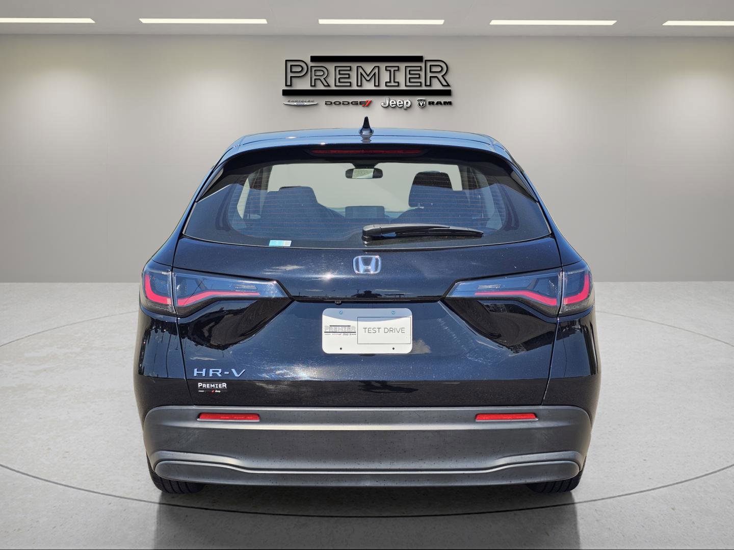 Used 2023 Honda HR-V LX image 6